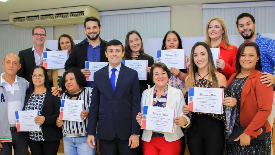 Legislativo forma Comissões Permanentes Legislativo forma Comissões Permanentes