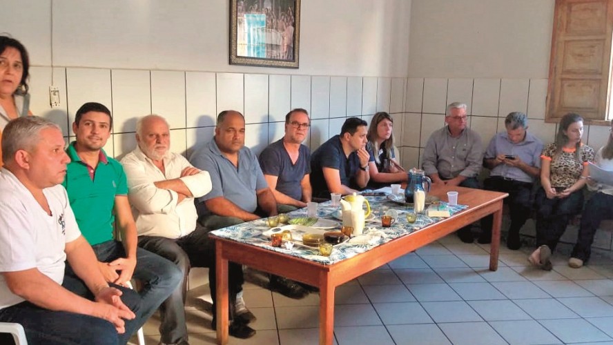 Legislativo forma Comissões Permanentes Legislativo forma Comissões Permanentes