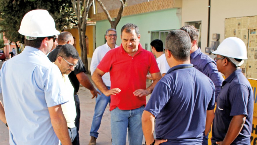 Legislativo forma Comissões Permanentes Legislativo forma Comissões Permanentes