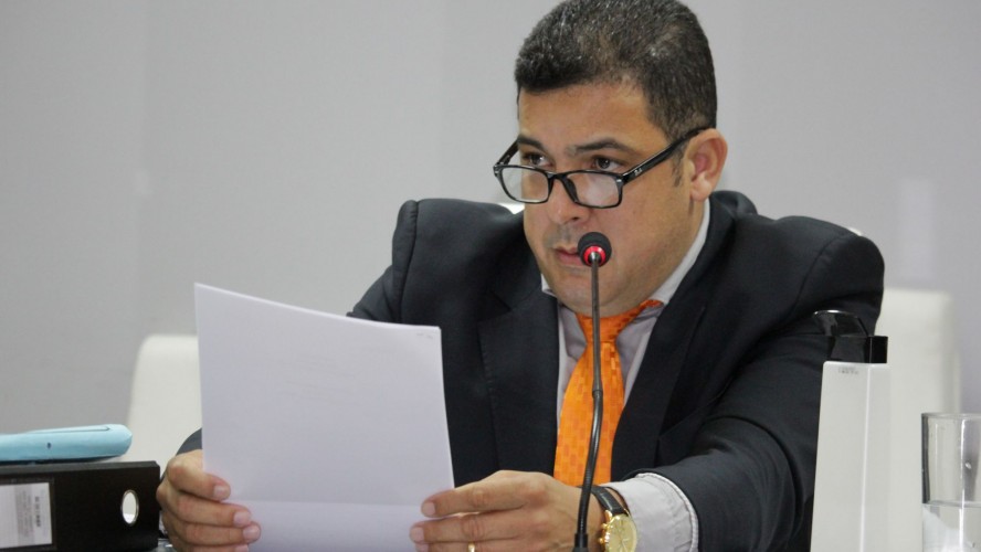 Legislativo forma Comissões Permanentes Legislativo forma Comissões Permanentes