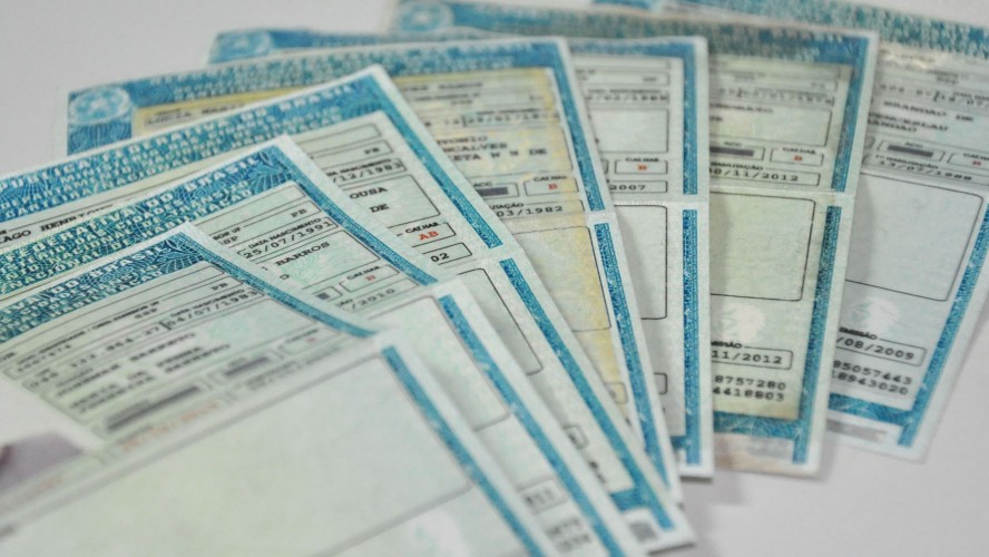 Legislativo forma Comissões Permanentes Legislativo forma Comissões Permanentes