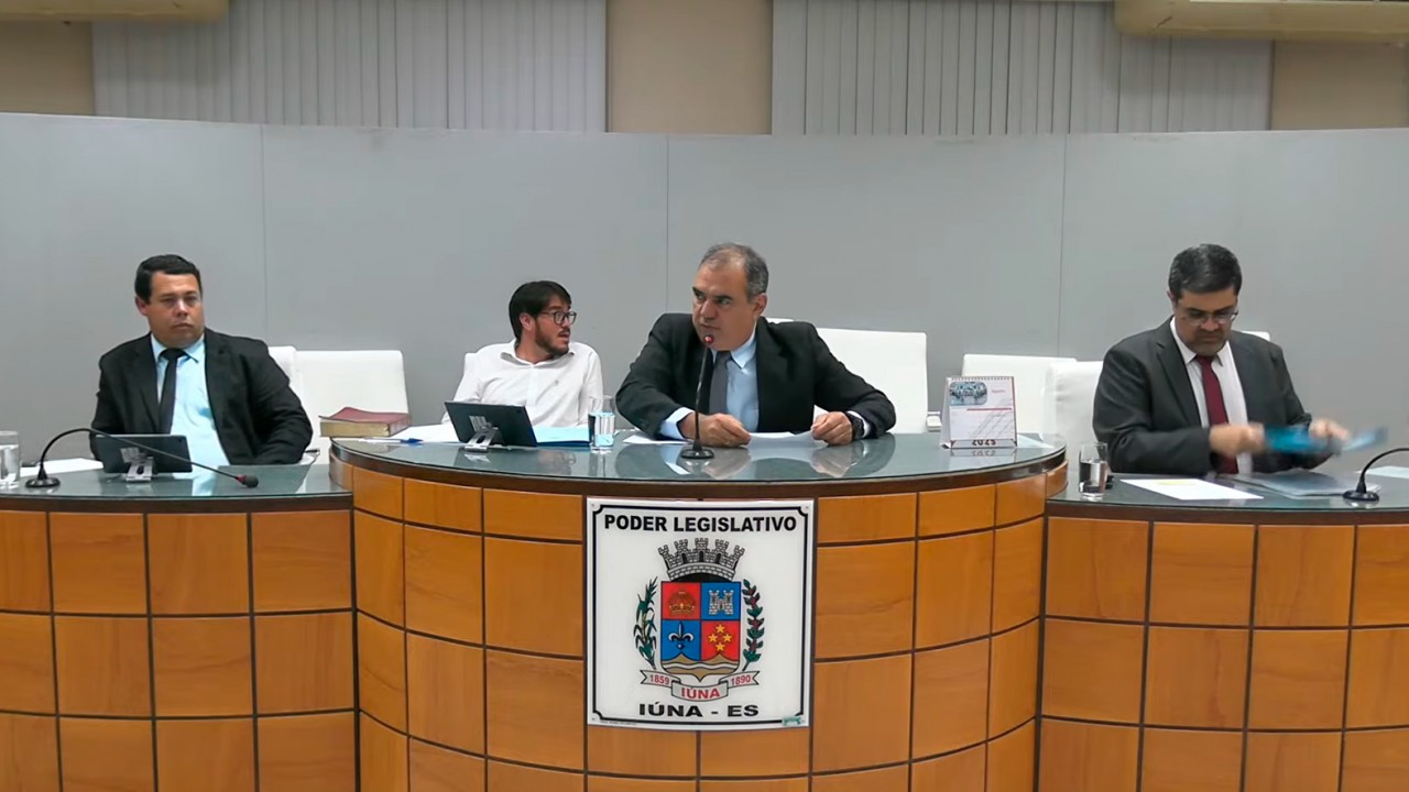 Vereadores aprovam alteração no Código Tributário e outras matérias na sessão dessa segunda-feira (08) Vereadores aprovam alteração no Código Tributário e outras matérias na sessão dessa segunda-feira (08)